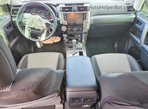 JTEMU5JR5P6129130 2023 TOYOTA 4RUNNER Gray წინა პანელის ხედი