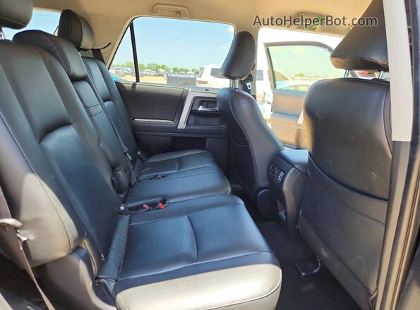 JTEMU5JR8P6106506 2023 TOYOTA 4RUNNER Black Widok wnętrza z tyłu