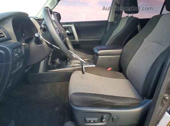 JTEMU5JR9N6037273 2022 TOYOTA 4RUNNER Charcoal Widok wnętrza z przodu