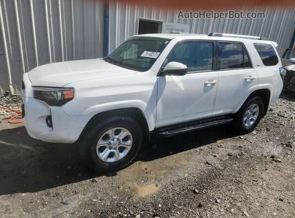 JTEMU5JR9N6050413 2022 TOYOTA 4RUNNER White 