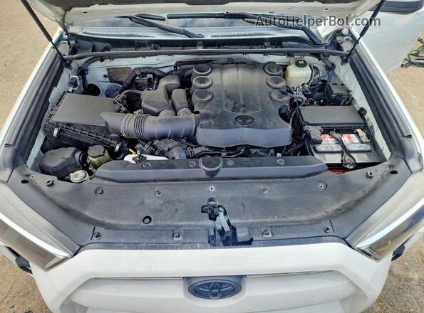 JTEMU5JRXM5894710 2021 TOYOTA 4RUNNER White Engine compartment view