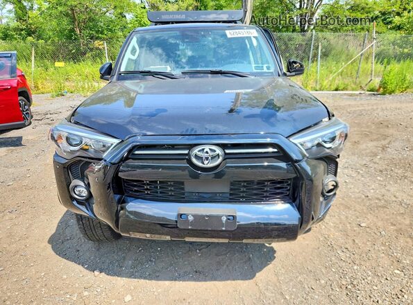 JTEMU5JRXR6300389 2024 TOYOTA 4RUNNER Black Widok z przodu