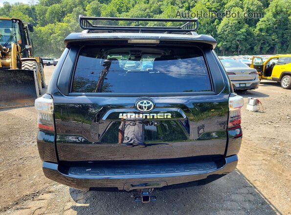 JTEMU5JRXR6300389 2024 TOYOTA 4RUNNER Black Widok z tyłu