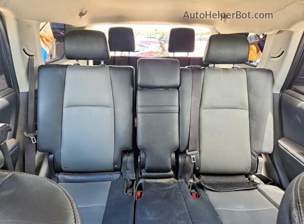 JTENU5JR1P6187689 2023 TOYOTA 4RUNNER Серый Вид задних сидений