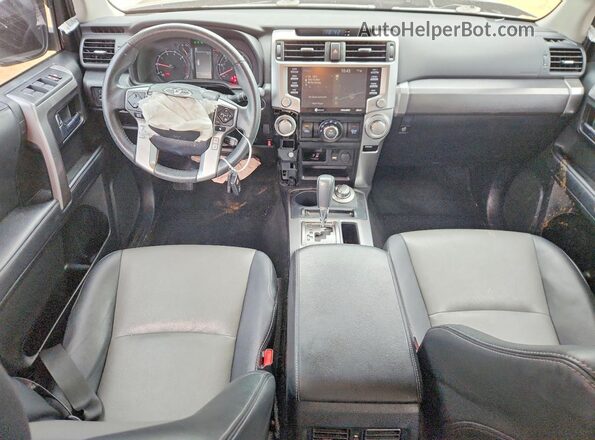 JTENU5JR3M5895928 2021 TOYOTA 4RUNNER Серый Вид панели приборов