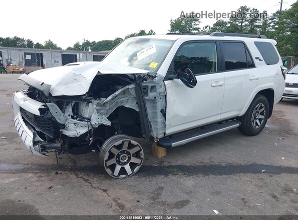 JTERU5JR0P6153356 2023 TOYOTA 4RUNNER White Front view