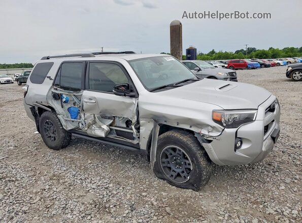 JTERU5JR0P6184851 2023 TOYOTA 4RUNNER Серебряный Передняя правая четверть