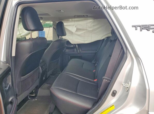 JTERU5JR0P6184851 2023 TOYOTA 4RUNNER Серебряный Вид задних сидений