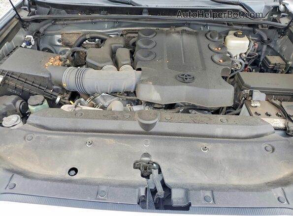JTERU5JR0P6184851 2023 TOYOTA 4RUNNER Серебряный Вид задней части салона