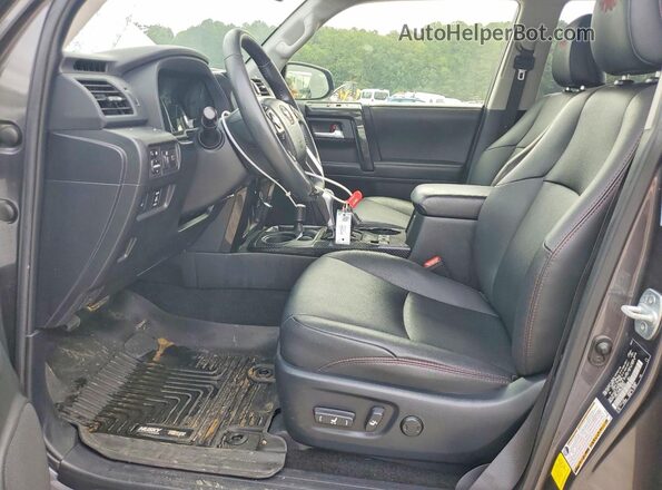 JTERU5JR1M5933903 2021 TOYOTA 4RUNNER Серый Вид салона спереди