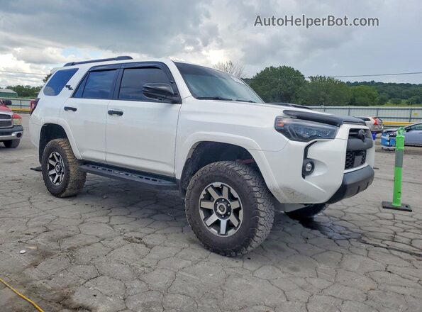 JTERU5JR1R6258104 2024 TOYOTA 4RUNNER White Front right