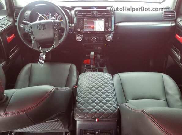 JTERU5JR1R6258104 2024 TOYOTA 4RUNNER White Dashboard view