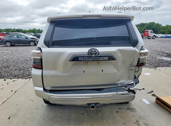 JTERU5JR3P6134722 2023 TOYOTA 4RUNNER Silver Вид ззаду