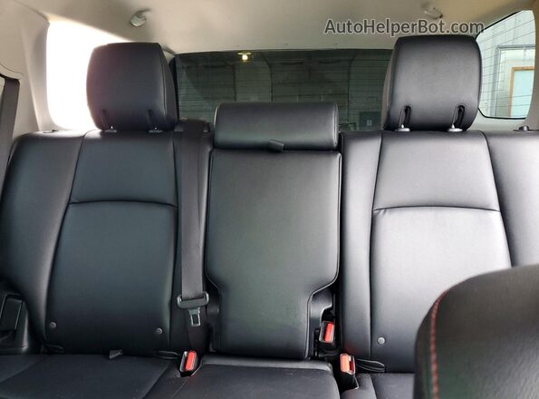 JTERU5JR3P6134722 2023 TOYOTA 4RUNNER Silver Вид задніх сидінь