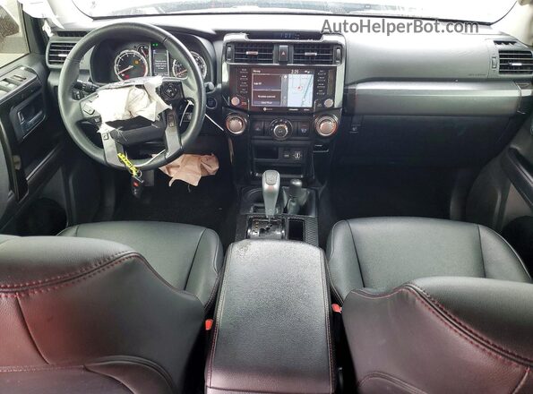 JTERU5JR5N6069305 2022 TOYOTA 4RUNNER Silver Առջևի վահանակի տեսք