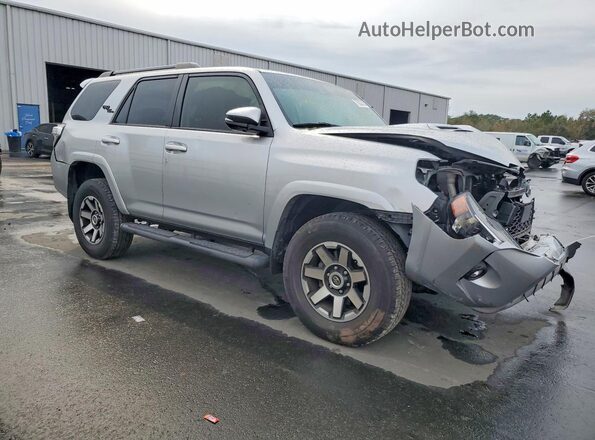 JTERU5JR5N6069305 2022 TOYOTA 4RUNNER Silver Առջևի աջ