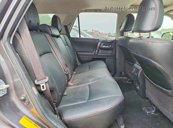 JTERU5JR6M5960725 2021 TOYOTA 4RUNNER Gray Вид задньої частини салону