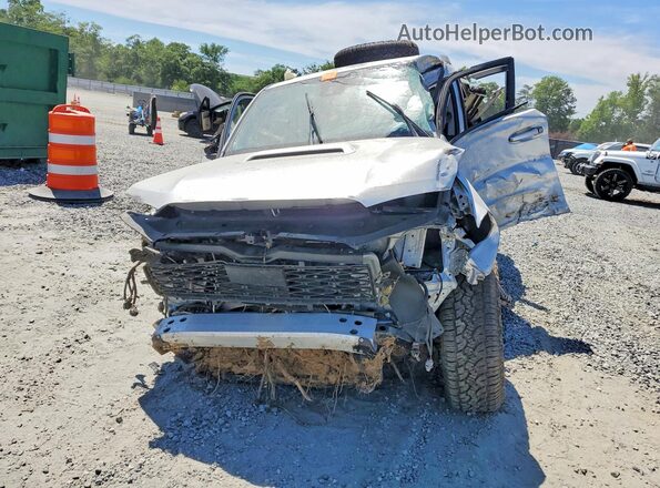 JTERU5JR6R6251536 2024 TOYOTA 4RUNNER Серебряный Вид спереди