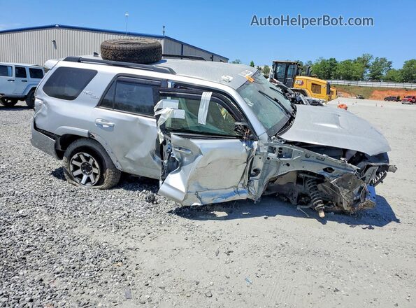 JTERU5JR6R6251536 2024 TOYOTA 4RUNNER Серебряный Передняя правая четверть