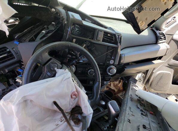 JTERU5JR6R6251536 2024 TOYOTA 4RUNNER Серебряный Вид панели приборов