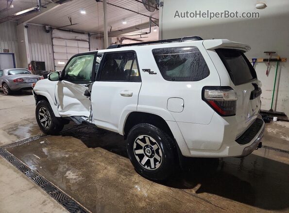 JTERU5JR6R6303618 2024 TOYOTA 4RUNNER White Rear left