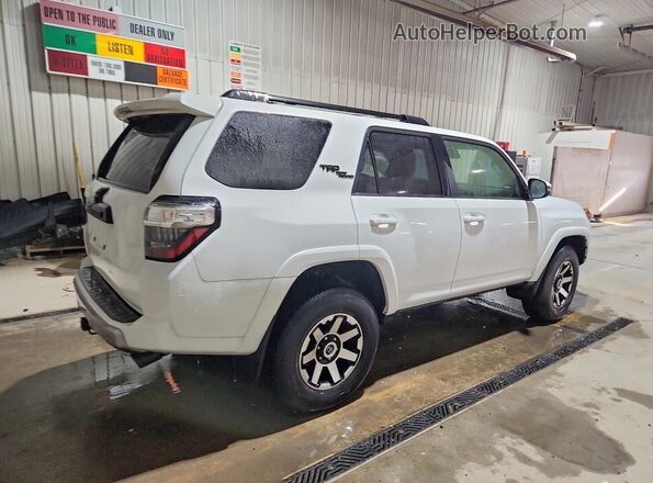 JTERU5JR6R6303618 2024 TOYOTA 4RUNNER White Rear right