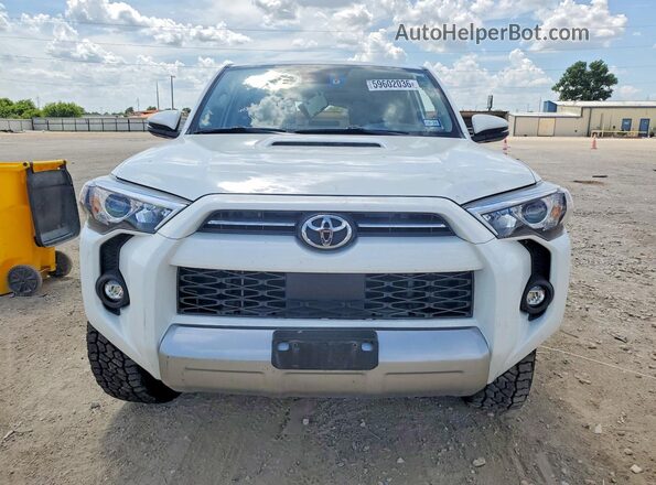 JTERU5JR9M5963697 2021 TOYOTA 4RUNNER Белый Вид спереди