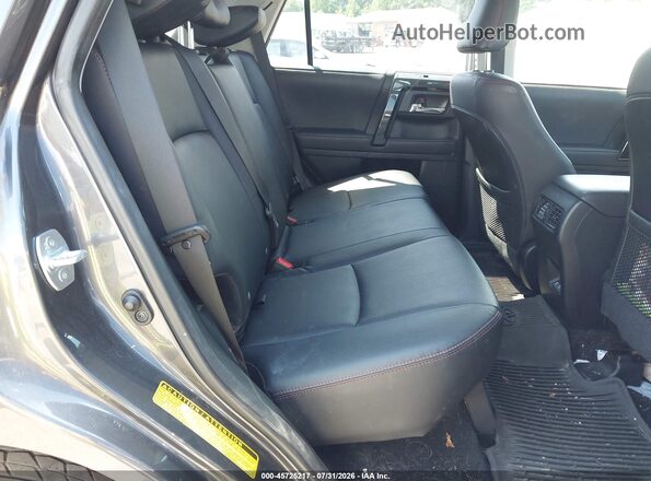 JTERU5JR9N6052720 2022 TOYOTA 4RUNNER Gray Widok naklejki z numerem VIN