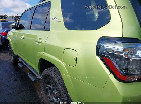JTERU5JR9P6097451 2023 TOYOTA 4RUNNER Green Панорамний вид салону 360°