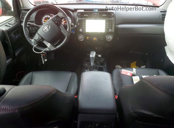 JTERU5JR9P6192639 2023 TOYOTA 4RUNNER Red Widok deski rozdzielczej