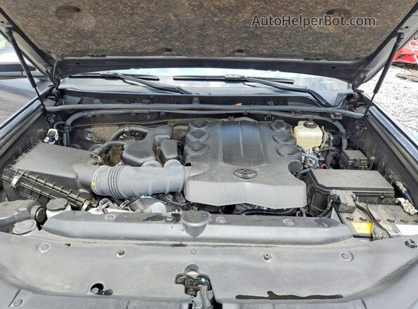 JTERU5JRXN6016907 2022 TOYOTA 4RUNNER Charcoal ძრავის განყოფილების ხედი