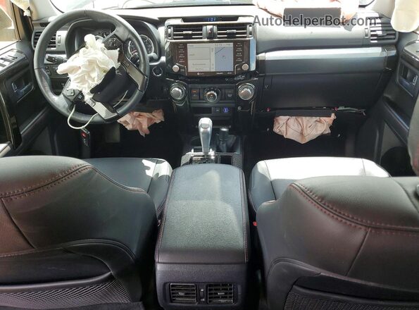 JTERU5JRXP6170634 2023 TOYOTA 4RUNNER Черный Вид панели приборов