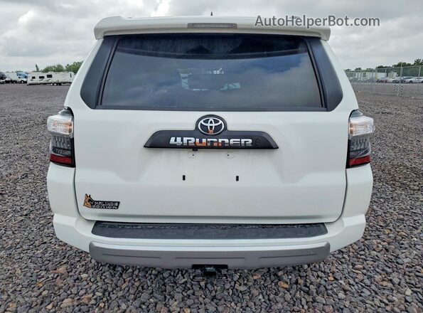 JTERU5JRXR6271403 2024 TOYOTA 4RUNNER Белый Вид сзади