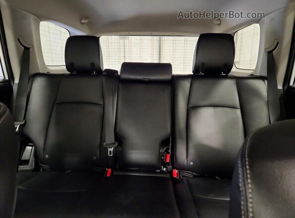 JTESU5JRXN5982584 2022 TOYOTA 4RUNNER White Հետևի նստատեղերի տեսք