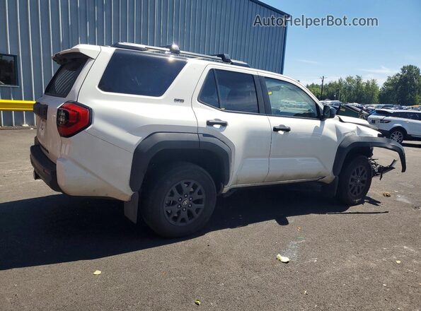 JTEVA5BR6S5016264 2025 TOYOTA 4RUNNER Белый Задняя правая четверть
