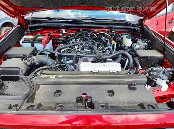 JTEVA5BR7T5081030 2026 TOYOTA 4RUNNER Red Vista del compartimento del motor