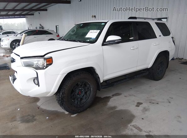 JTEZU5JR1L5215816 2020 TOYOTA 4RUNNER White Front left