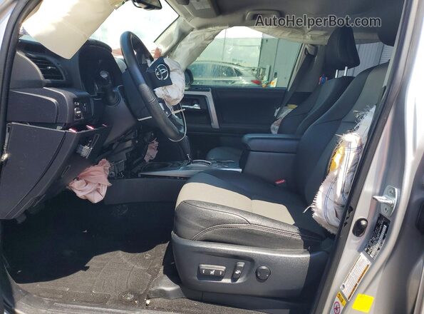 JTEZU5JR2K5207254 2019 TOYOTA 4RUNNER Silver Widok wnętrza z przodu