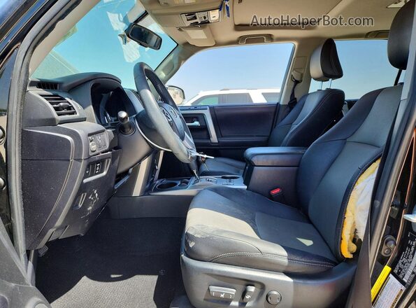 JTEZU5JR6J5168960 2018 TOYOTA 4RUNNER Черный Вид салона спереди