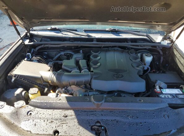 JTEZU5JR9G5116487 2016 TOYOTA 4RUNNER Угольный Вид подкапотного пространства