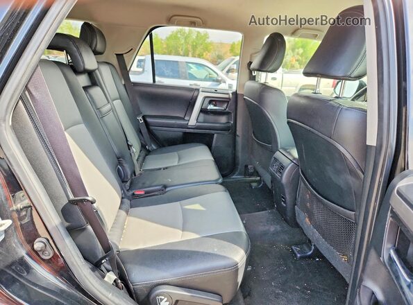 JTEZU5JRXH5154702 2017 TOYOTA 4RUNNER Черный Вид задней части салона