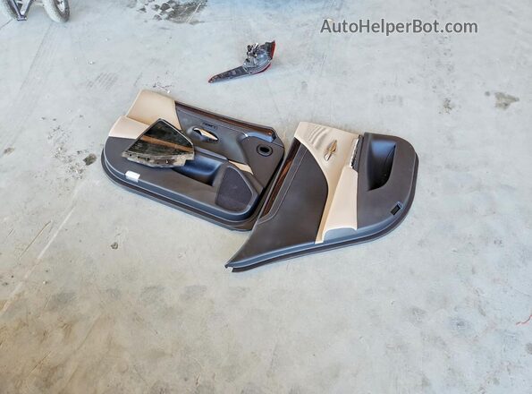 JTHB21B11K2004580 2019 LEXUS ES Silver Vista del compartimento del motor