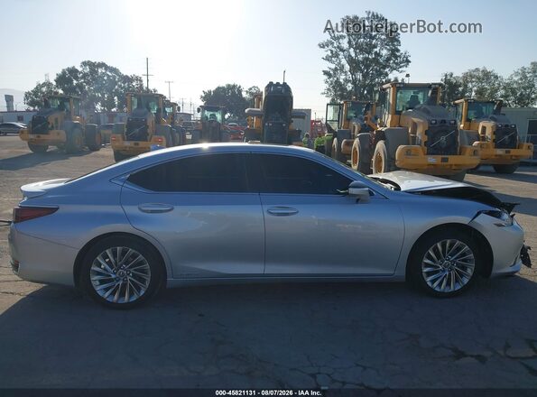 JTHB21B17K2026728 2019 LEXUS ES 300H Silver Вид задньої частини салону