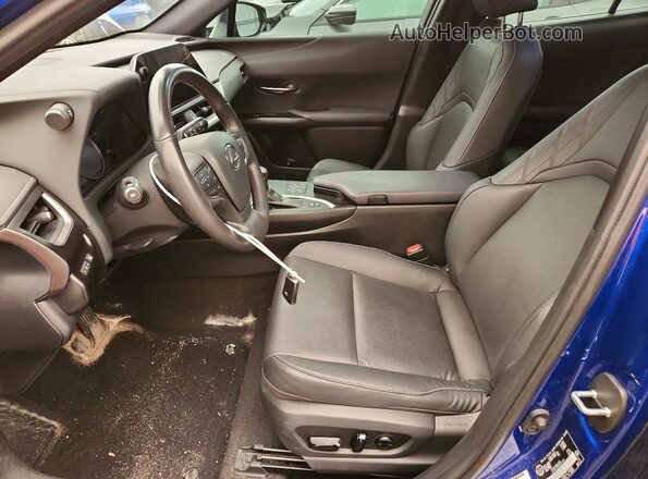 JTHB9JBH0R2071691 2024 LEXUS UX Blue Widok wnętrza z przodu