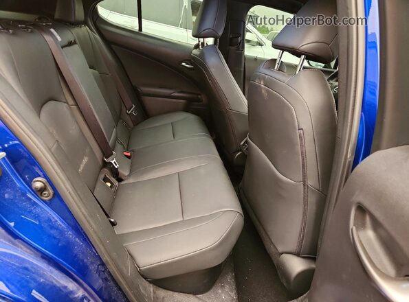 JTHB9JBH0R2071691 2024 LEXUS UX Blue Widok wnętrza z tyłu