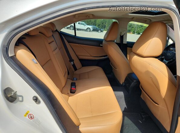 JTHBA1D22J5082470 2018 LEXUS IS White Vista de los asientos traseros