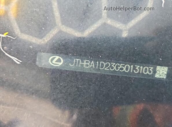 JTHBA1D23G5013103 2016 LEXUS IS White Widok komory silnika