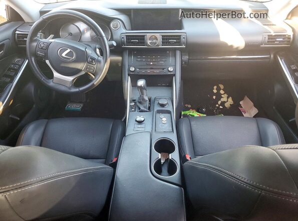 JTHBA1D26J5072119 2018 LEXUS IS Silver Widok deski rozdzielczej