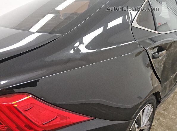 JTHBA1D28J5067164 2018 LEXUS IS Черный 