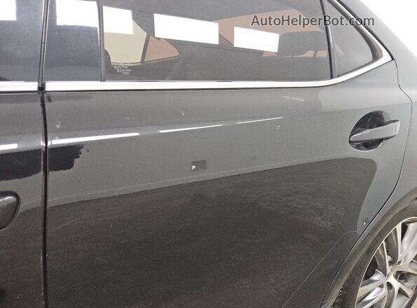 JTHBA1D28J5067164 2018 LEXUS IS Черный 
